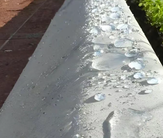 伊吾硅烷浸渍涂料在混凝土保护中的应用